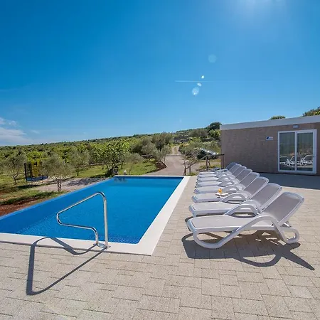 Mobile Homes Ulika ホリデーパーク