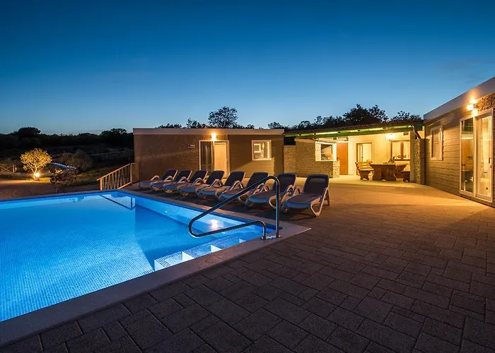 乌利卡移动房屋假日公园 4*