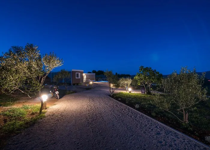 乌利卡移动房屋假日公园 4*