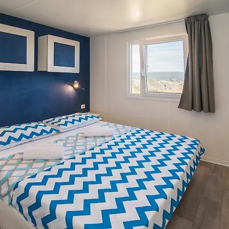 Tatil parkı Mobile Homes Ulika 4*
