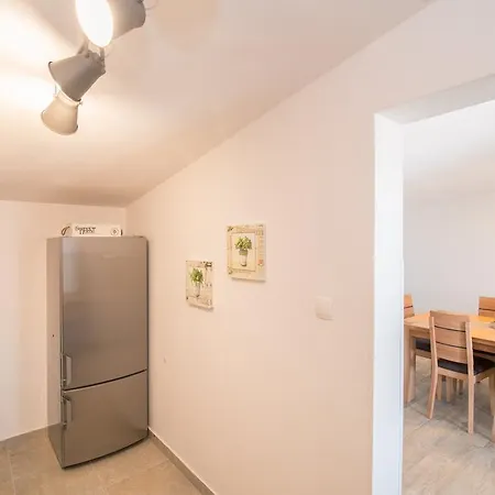 Mobile Homes Ulika منتزه العطل