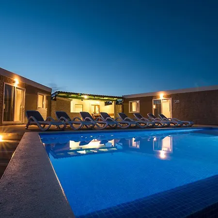 منتزه العطل Mobile Homes Ulika كرك